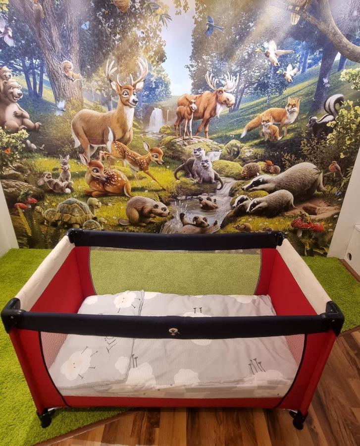 Ruheoase Am Waldrand - Auf 90Qm Sind Nicht Nur Die Eltern Und Bis Zu 5 Kinder Willkommen, Auch Hunde Und Katzen Sind Willkommen Laichingen Exterior foto