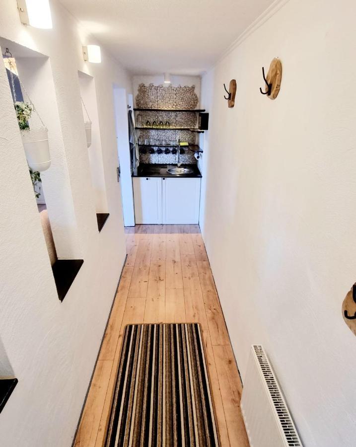 Ruheoase Am Waldrand - Auf 90Qm Sind Nicht Nur Die Eltern Und Bis Zu 5 Kinder Willkommen, Auch Hunde Und Katzen Sind Willkommen Laichingen Exterior foto